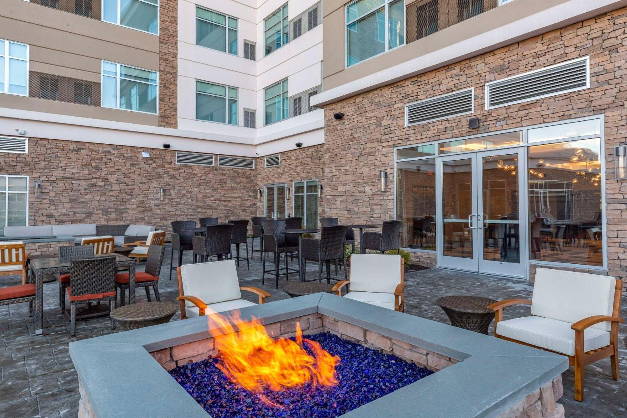 Cambria Hotel Manchester South Windsor Ngoại thất bức ảnh